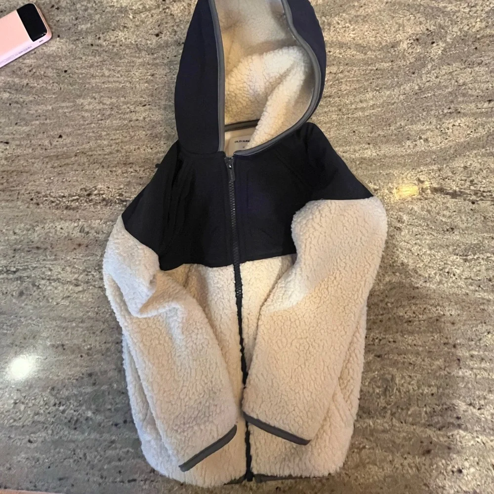 5T Old Navy two-tone sherpa fleece jacket with Hood